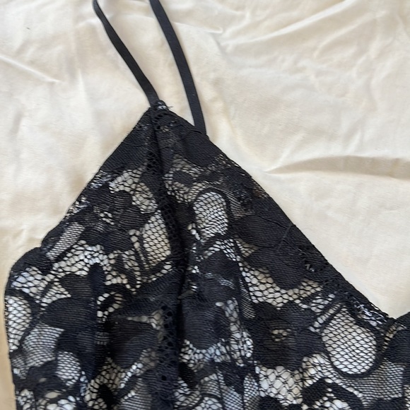 Eclipse bowed lace tank, size small - Picture 2 of 3